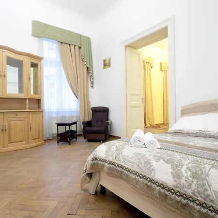 Deluxe Apartments S 6-8 Lviv Exterior photo